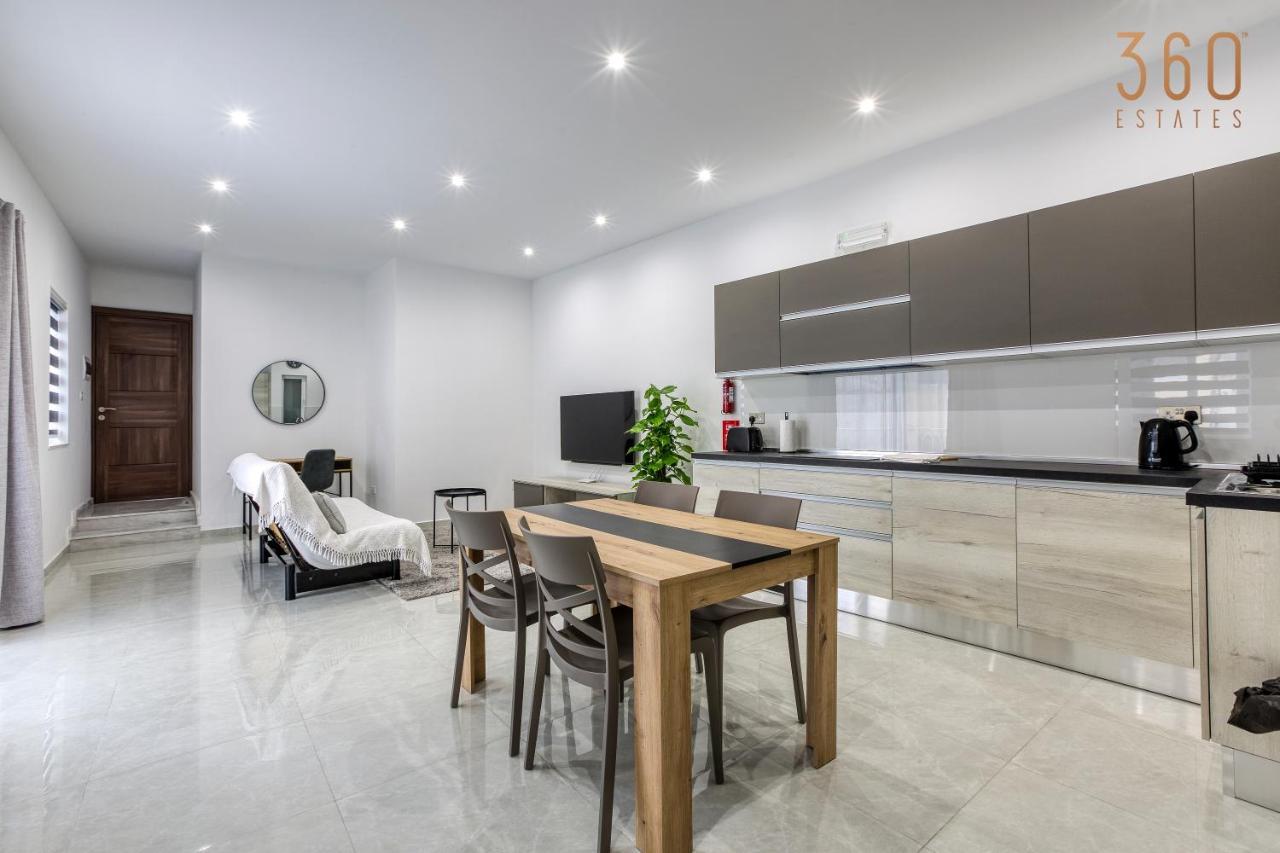 A Lovely 1Br Home With Balcony Just Off The Coast By 360 Estates Saint Julian's Bagian luar foto