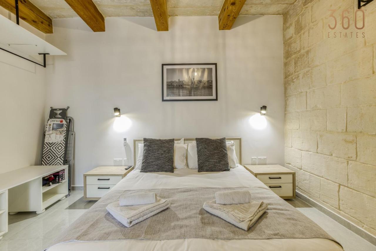 A Lovely 1Br Home With Balcony Just Off The Coast By 360 Estates Saint Julian's Bagian luar foto