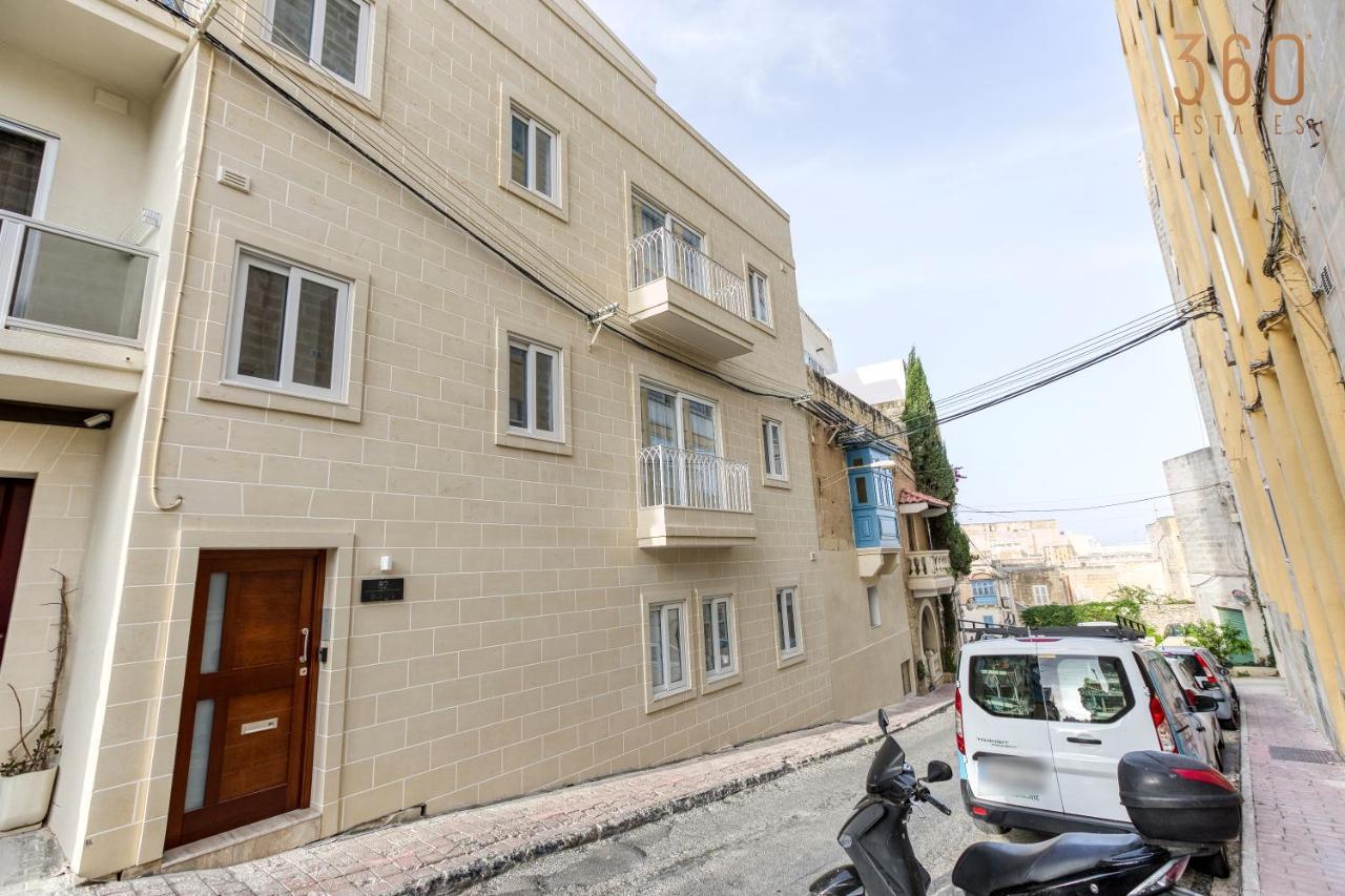 A Lovely 1Br Home With Balcony Just Off The Coast By 360 Estates Saint Julian's Bagian luar foto